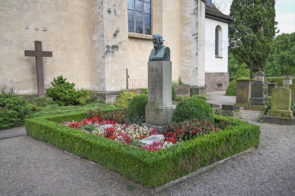 Grave Poet Germany Song Heinrich von Fallersleben