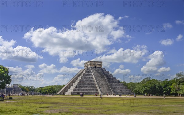 Pyramid of the Kukulcan El Castillo