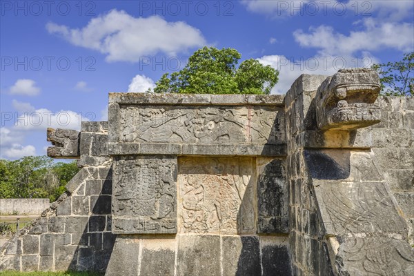 Platform of the Eagles and Jaguars Plataforma de Aguilas y Jaguares