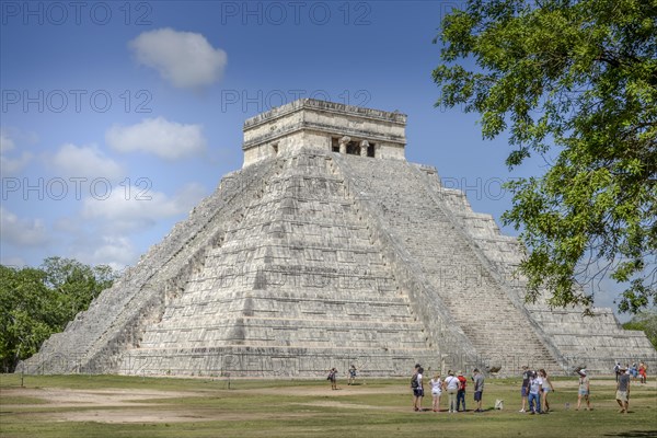 Pyramid of the Kukulcan El Castillo