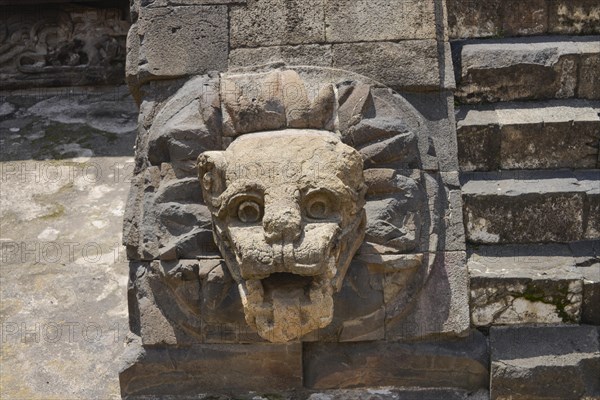 Head sculpture Temple of Quetzalcoatl