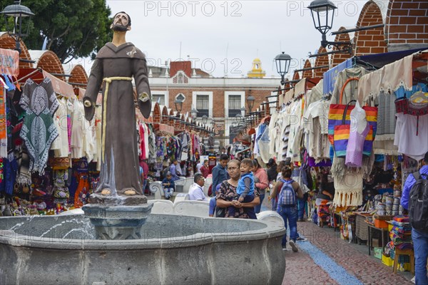 El Parian craft market