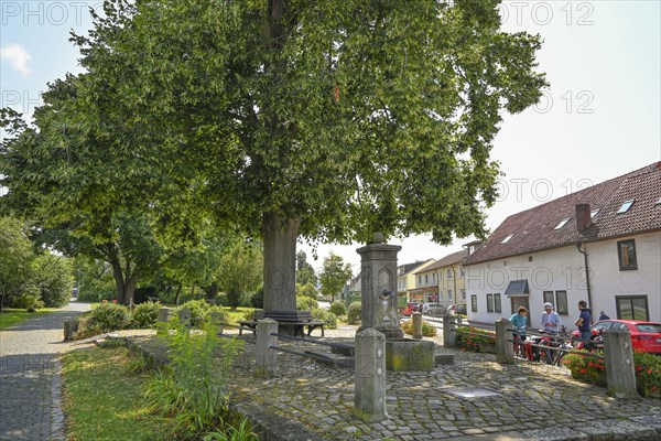 Fountain in front of the gate