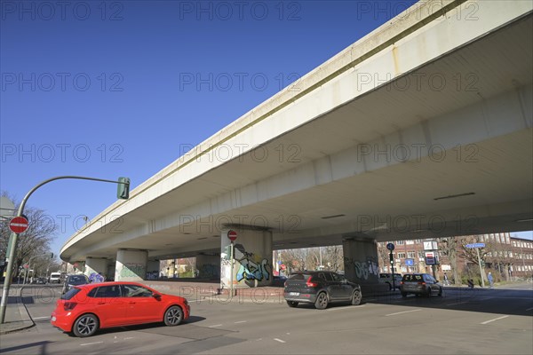 Concrete bridge