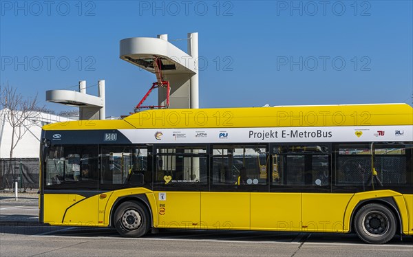 E-Metro Bus at the charging station at Zoologischer Garten bus station in Hertzstraße