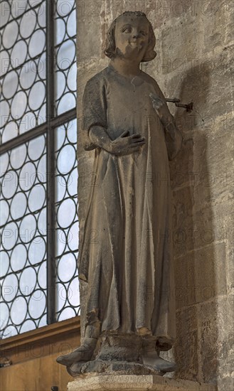 Sculpture of the bridal portal