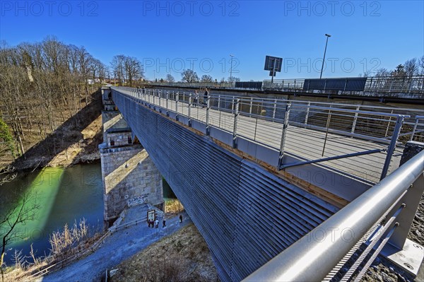 Walkway and cycle path bridge