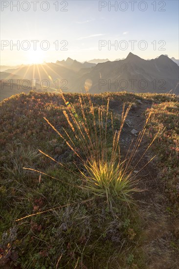 Sunrise on Portlakopf in autumn