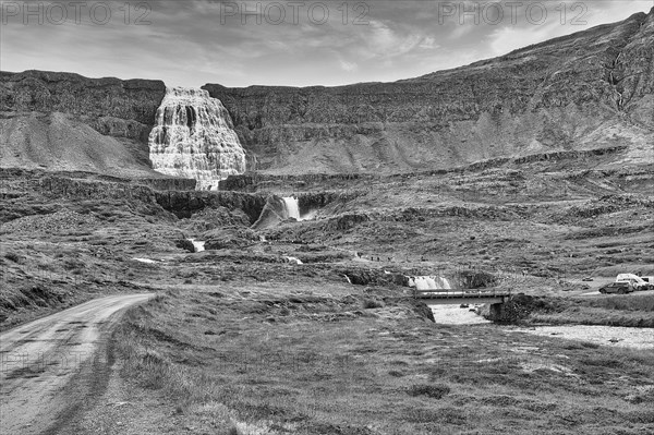 Gravel road to Dynjandifoss or Fjallfoss