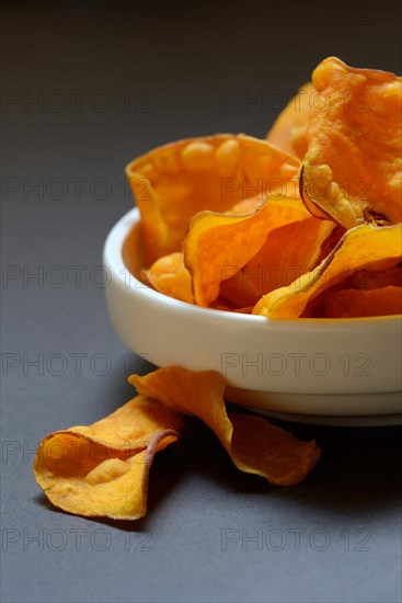 Sweet crisps in shell