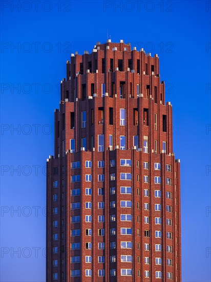 Lindner Hotel & Residence Main Plaza at sunset