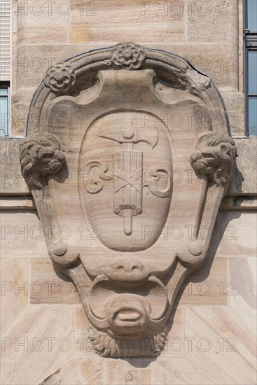 Coat of arms cartouche on the courthouse