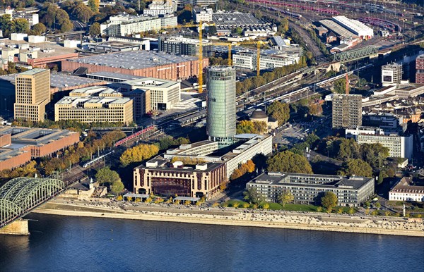 Hotel Hyatt Regency and office tower Koeln-Triangle