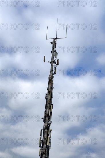 Mobile phone mast