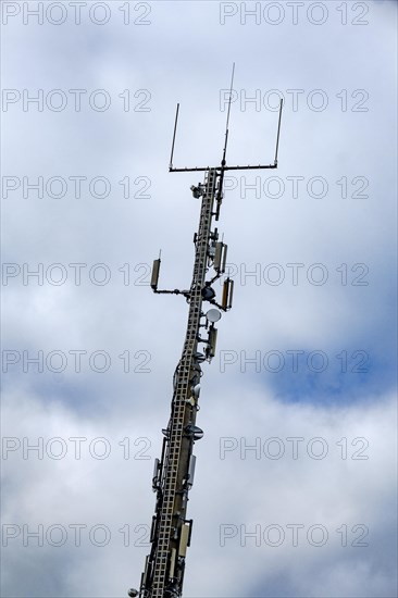 Mobile phone mast