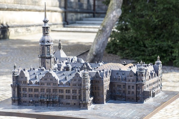 Bronze model of the castle