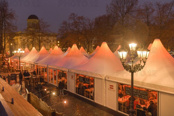 Weihnachtsmarkt am Schloss Charlottenburg