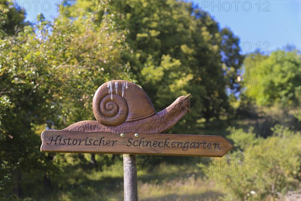 Signpost Historic Snail Garden