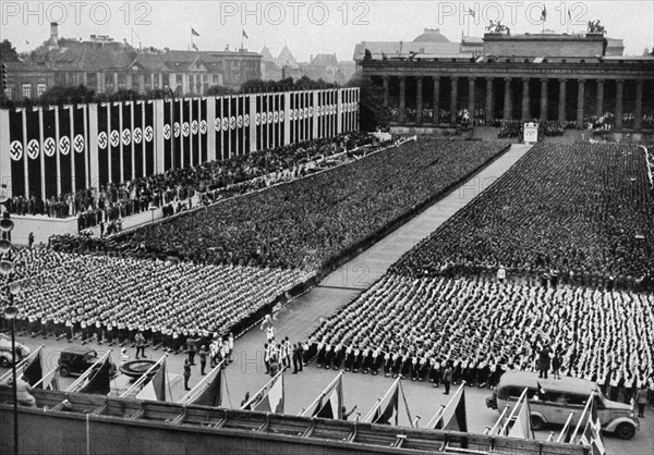 German youth in the Lustgarten