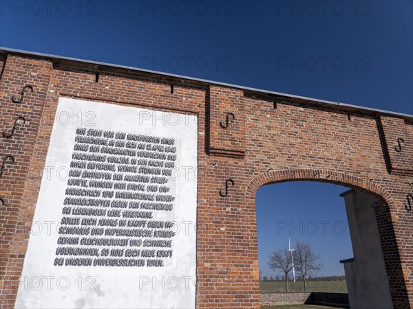 Isenschnibbe Gardelegen field barn memorial