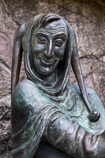 Portrait of Till Eulenspiegel sculpture