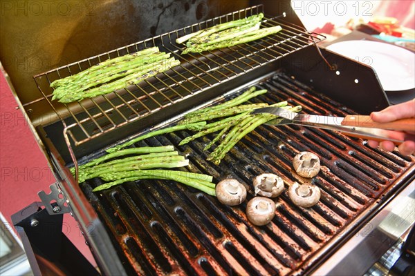 Green asparagus