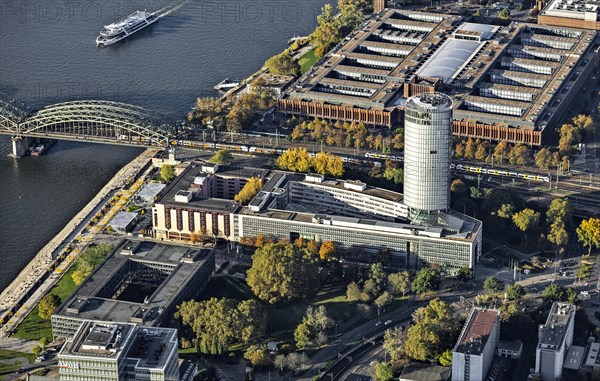 Hotel Hyatt Regency and office tower Koeln-Triangle