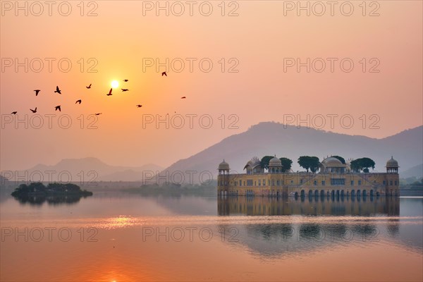 Tranquil morning at famous indian tourist landmark Jal Mahal