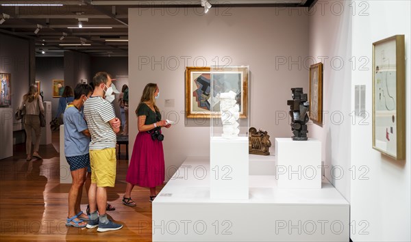 Besucher im Museum