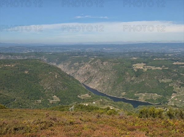 Die Schlucht des Sil und der Sil Stausee in der spanischen Provinz Ourense