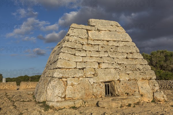 Naveta des Tudons