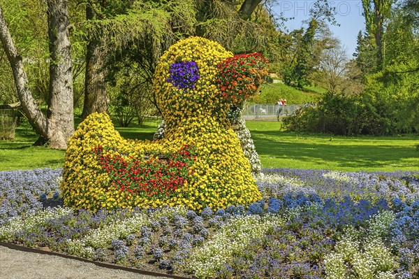 Flower sculpture duck