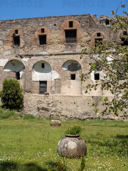 Walls and amphora