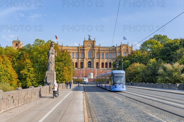 Tram at Maximilianeum