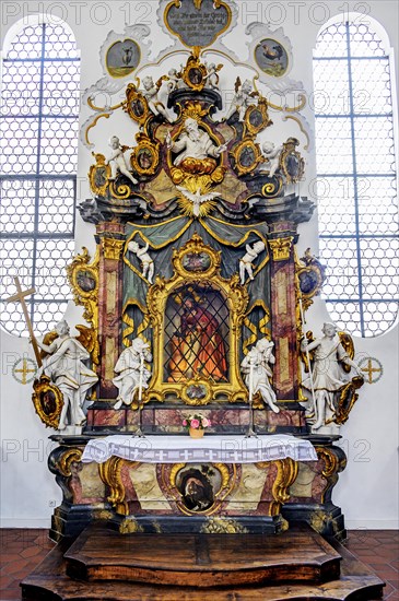 Side altar