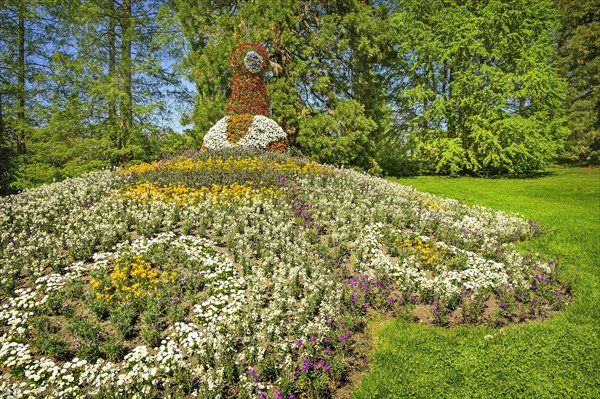 Flower sculpture peacock