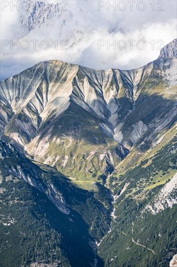 Mountain peaks Hoher Kamm and Kleiner Wanner of the Wetterstein Mountains