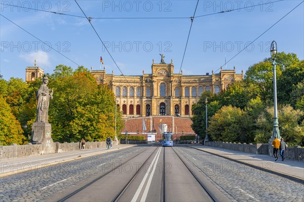 Tram at Maximilianeum