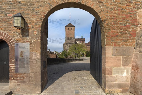 View from the castle liberation to the imperial chapel of the Kaiserburg