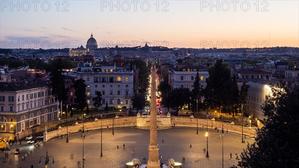 Piazza Del Popolo at dusk after sunset