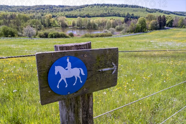Signposting for a bridle path