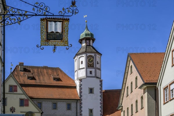 Pfaffenturm and Nasenschild Books