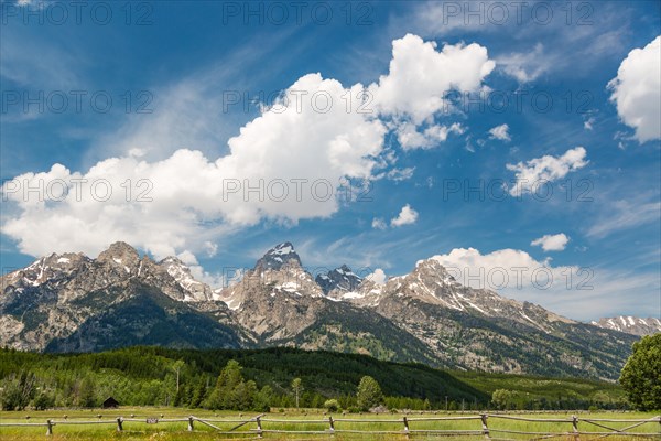 Grand teton national park mountain range in wyoming