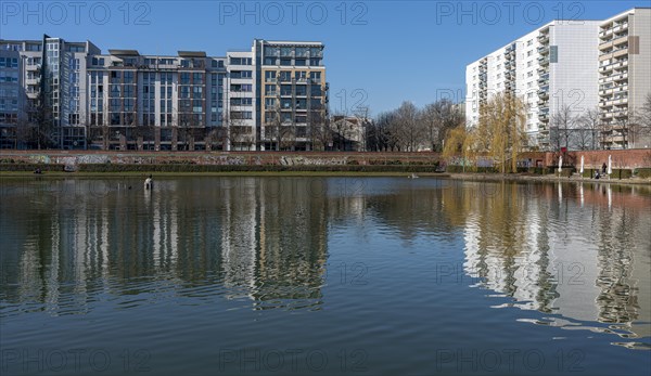 New buildings around the Engelbecken at Michaelkirchplatz
