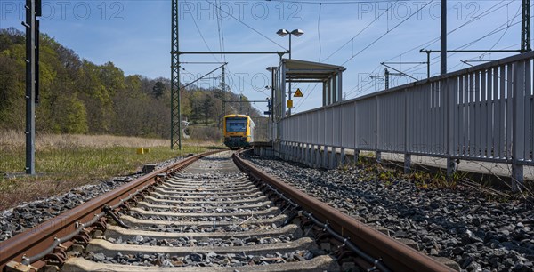 Lietzow railway station and platform