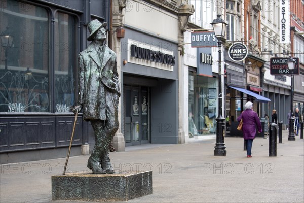 Marjorie Fitzgibbons statue of famous Irish author and Nobel Prize winner James Joyce on a nice day. Dublin