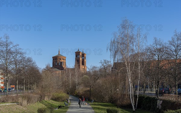 Saint Thomas Church on Mariannenplatz