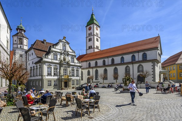 Town hall with town hall tower and St. Martin's church on the market square