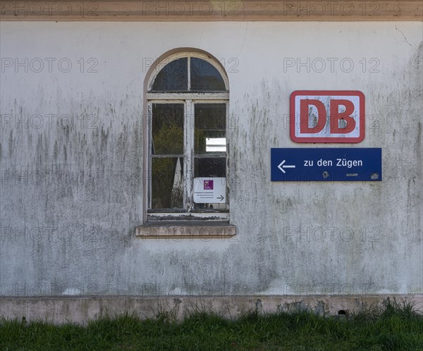 Sign to the trains at Lietzow station