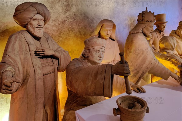 Historical human-sized figures made of marzipan